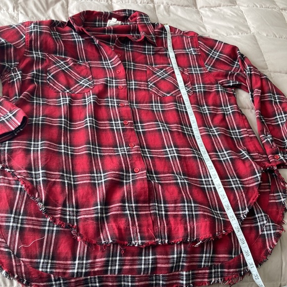 1.4.3 Story Oversized Red Plaid Distressed Button Up - Picture 5 of 9